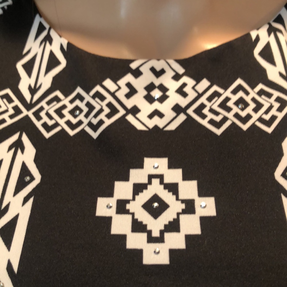 I N C black & white print dress. Size S - Picture 3 of 6